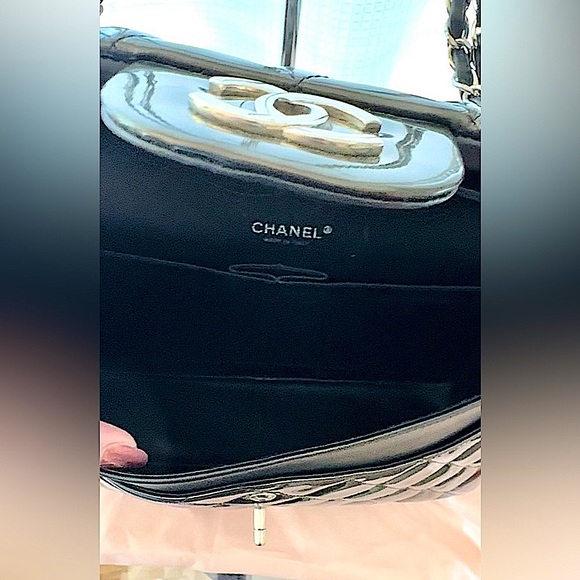 EUC Chanel JUMBO Double Flap Striated Green Quilted Patent Leather Shoulder Bag - Picture 9 of 16